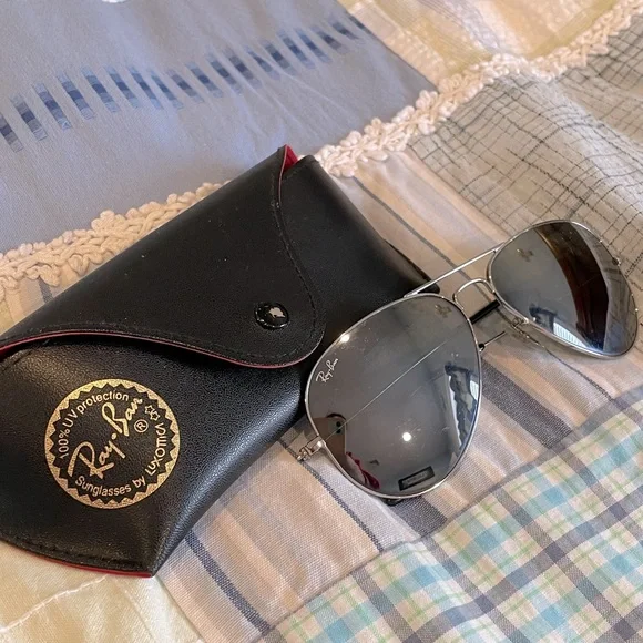 Black and silver raybans - Picture 1 of 3